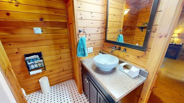 544 South Rd, Ashby, MA 01431