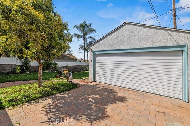 2905 North Myers Street, Burbank, CA 91504