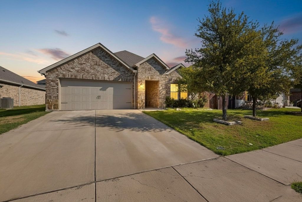 408 Rawhide Way, Princeton, TX 75407
