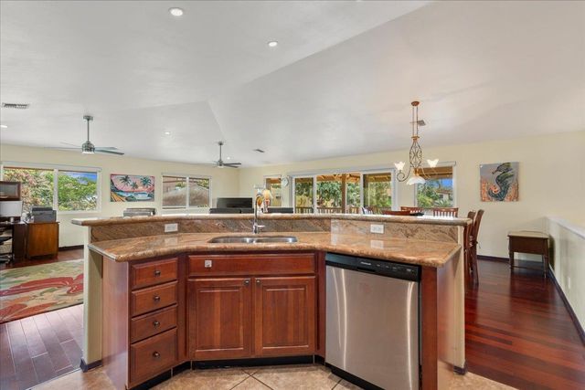 99 Honuea Pl, Kihei, HI 96753