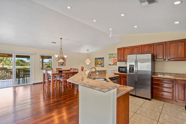 99 Honuea Pl, Kihei, HI 96753