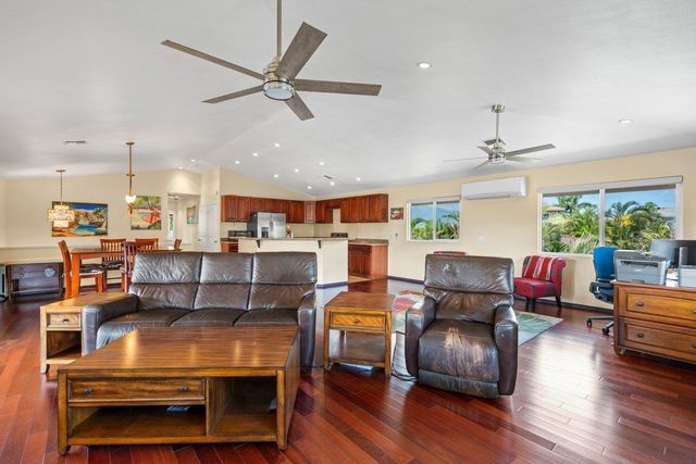 99 Honuea Pl, Kihei, HI 96753