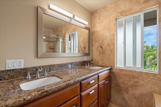 99 Honuea Pl, Kihei, HI 96753