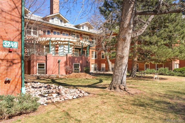 3249 W Fairview Place 111, Denver, CO 80211