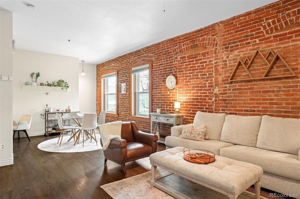 3249 W Fairview Place 111, Denver, CO 80211