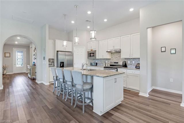 9368 Night Heron LN, Naples, FL 34120