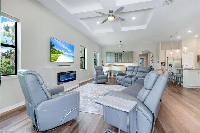 9368 Night Heron LN, Naples, FL 34120