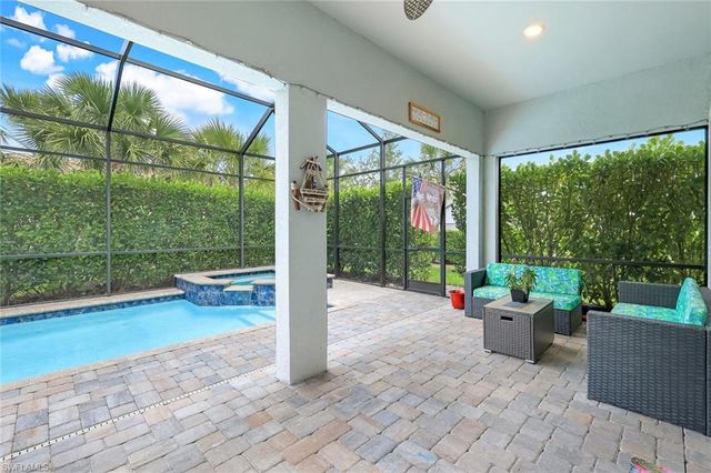 9368 Night Heron LN, Naples, FL 34120