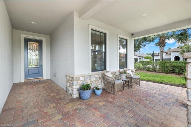 9368 Night Heron LN, Naples, FL 34120