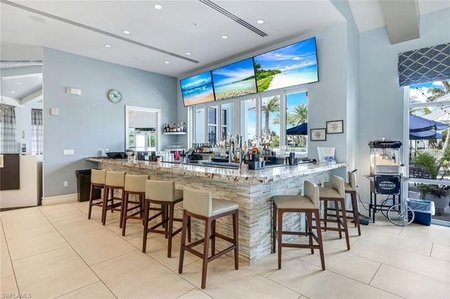 9368 Night Heron LN, Naples, FL 34120