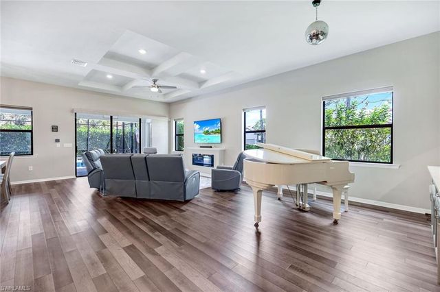 9368 Night Heron LN, Naples, FL 34120