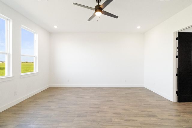 529 Longhorn Trail, Angleton, TX 77515