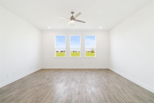 529 Longhorn Trail, Angleton, TX 77515