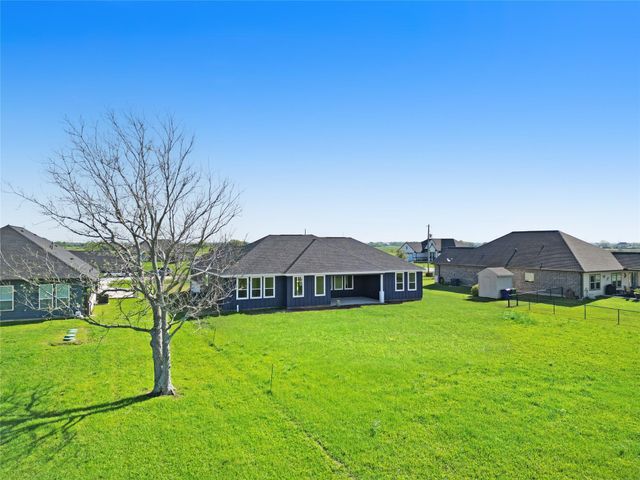 529 Longhorn Trail, Angleton, TX 77515