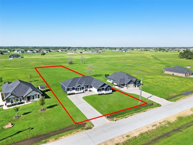 529 Longhorn Trail, Angleton, TX 77515