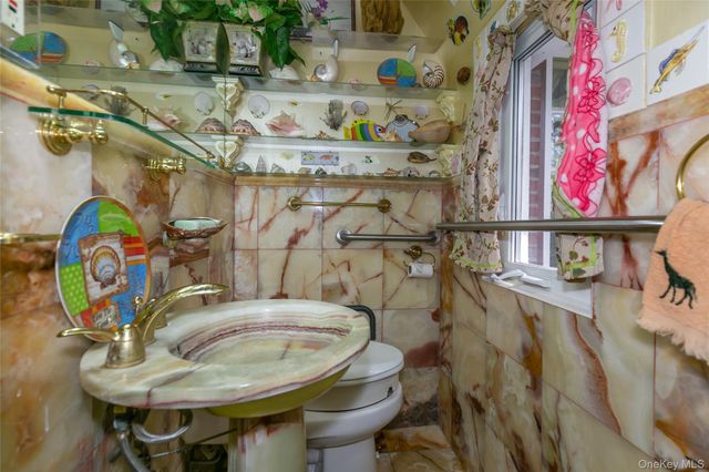 200 Myrtle Drive, Great Neck, NY 11021