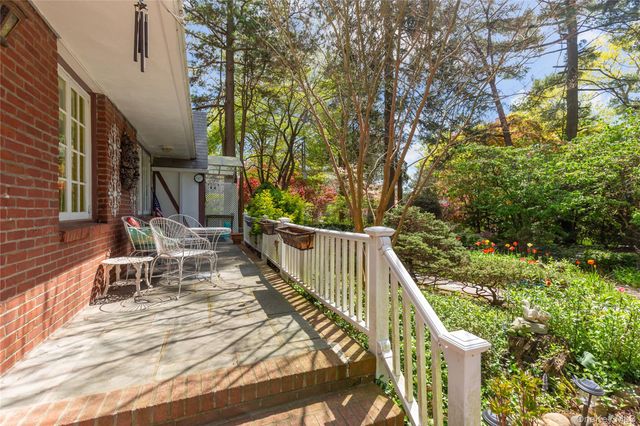 200 Myrtle Drive, Great Neck, NY 11021