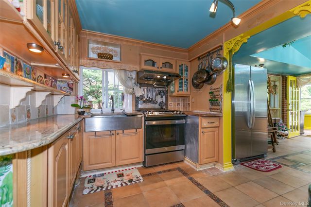 200 Myrtle Drive, Great Neck, NY 11021