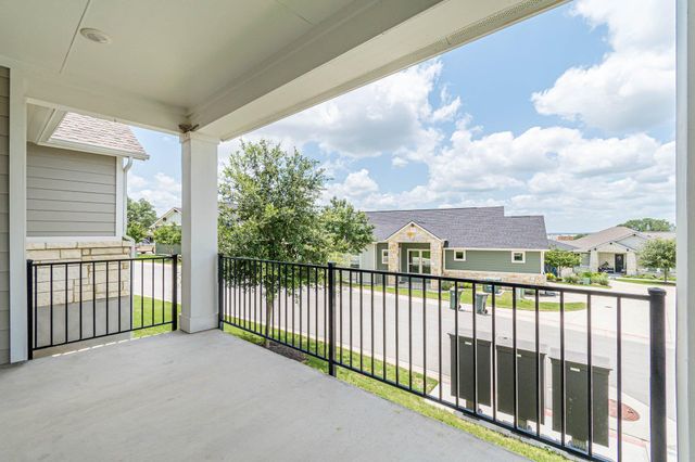 116 Mulligan DR 103, San Marcos, TX 78666