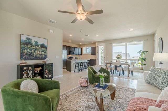 116 Mulligan DR 103, San Marcos, TX 78666