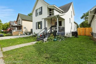 1128 Gillett Street, Port Huron, MI 48060
