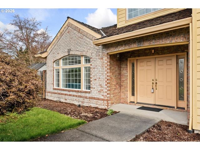575 Nw BLUERIDGE Ct, Beaverton, OR 97006