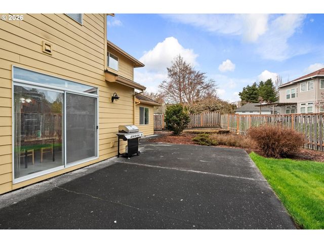 575 Nw BLUERIDGE Ct, Beaverton, OR 97006