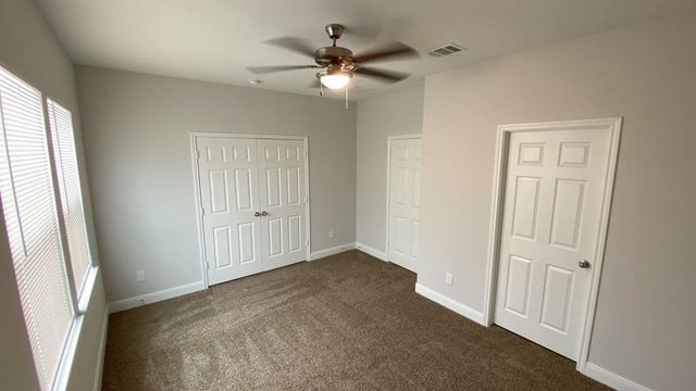 5225 E Houston Road A, Houston, TX 77028