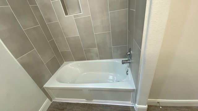 5225 E Houston Road A, Houston, TX 77028