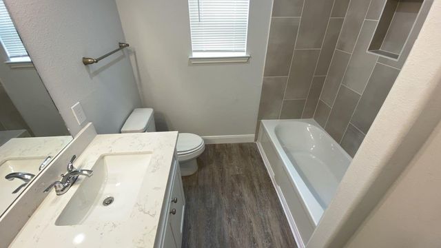 5225 E Houston Road A, Houston, TX 77028