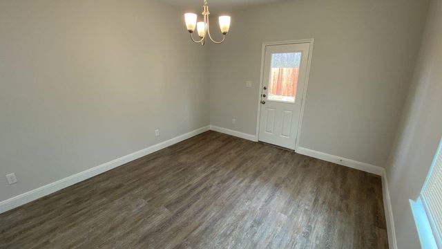 5225 E Houston Road A, Houston, TX 77028