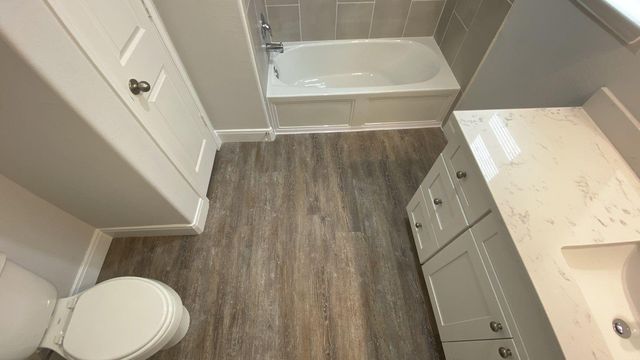 5225 E Houston Road A, Houston, TX 77028