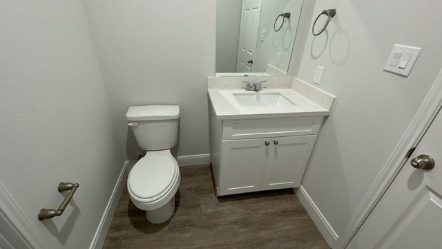 5225 E Houston Road A, Houston, TX 77028