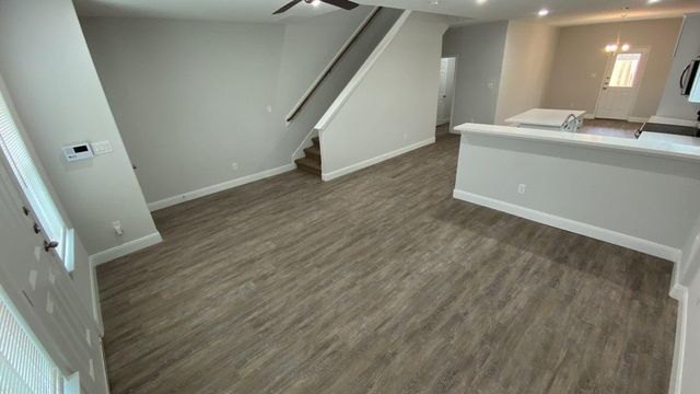 5225 E Houston Road A, Houston, TX 77028