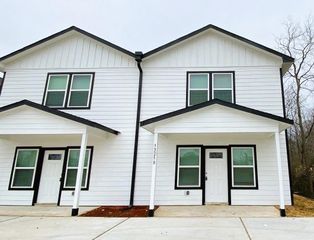 5225 E Houston Road A, Houston, TX 77028
