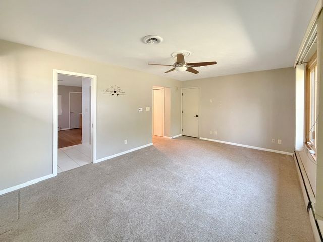 1318 Ridgefield Road, Freeport, IL 61032