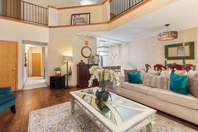 10936 Jodan Drive, Oak Lawn, IL 60453