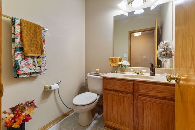 10936 Jodan Drive, Oak Lawn, IL 60453