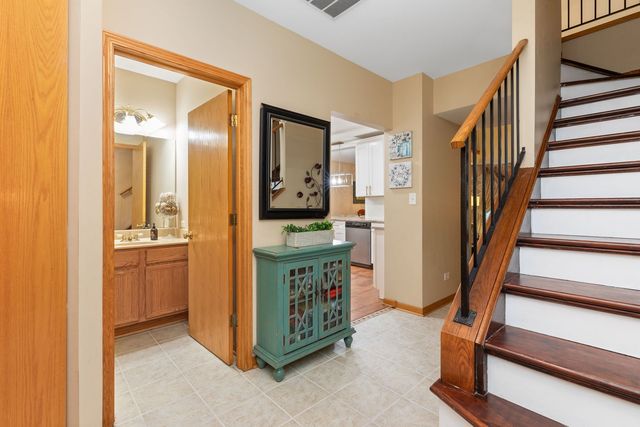 10936 Jodan Drive, Oak Lawn, IL 60453