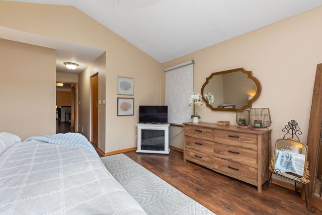 10936 Jodan Drive, Oak Lawn, IL 60453