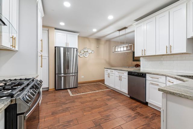 10936 Jodan Drive, Oak Lawn, IL 60453