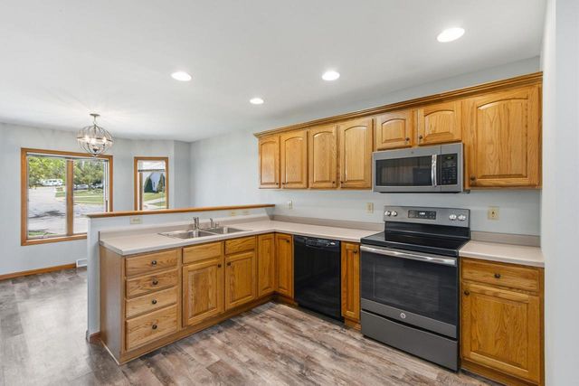 311 Douglas Court, Barneveld, WI 53507