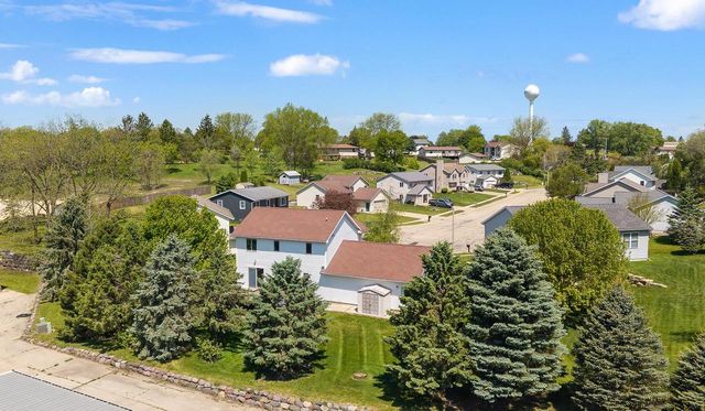 311 Douglas Court, Barneveld, WI 53507