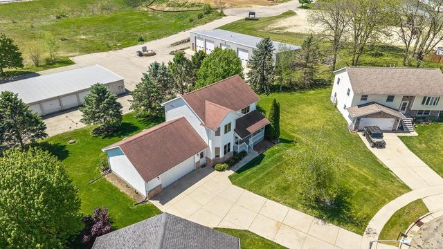 311 Douglas Court, Barneveld, WI 53507
