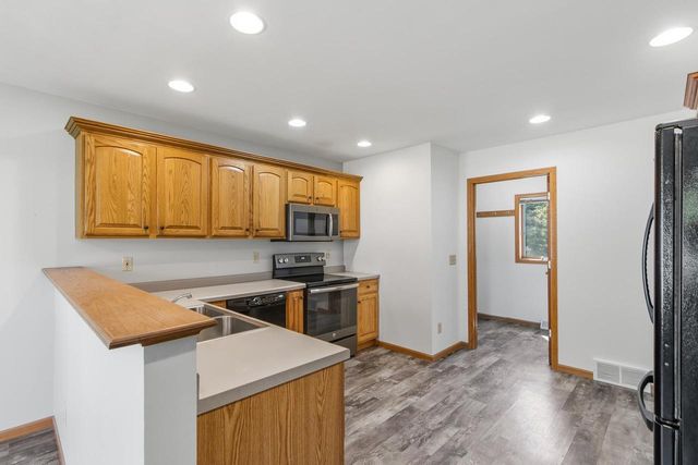 311 Douglas Court, Barneveld, WI 53507