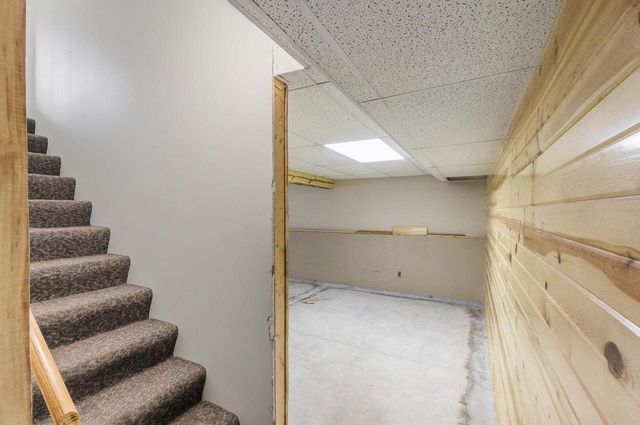 311 Douglas Court, Barneveld, WI 53507