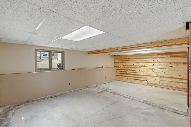 311 Douglas Court, Barneveld, WI 53507