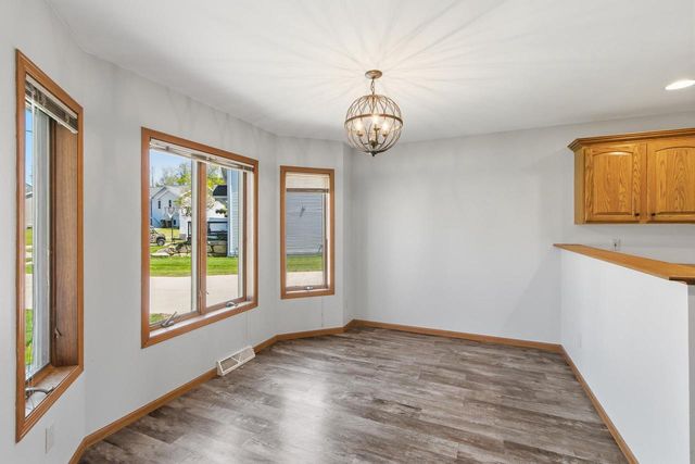 311 Douglas Court, Barneveld, WI 53507