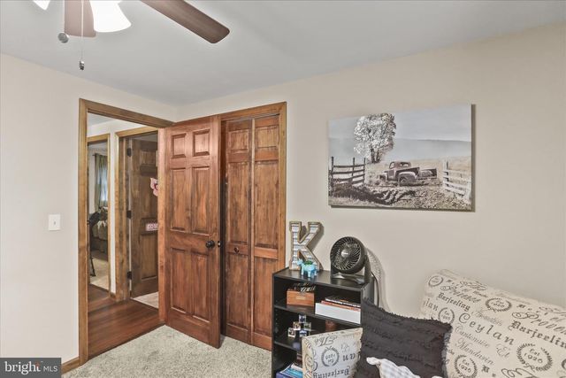 25 HEMLER DR, Hanover, PA 17331