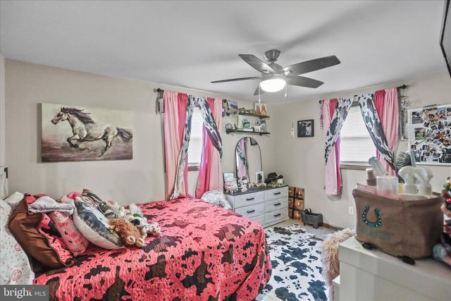 25 HEMLER DR, Hanover, PA 17331